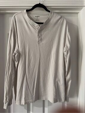 Goodfellow & Co Long-Sleeve Henley in Light Gray